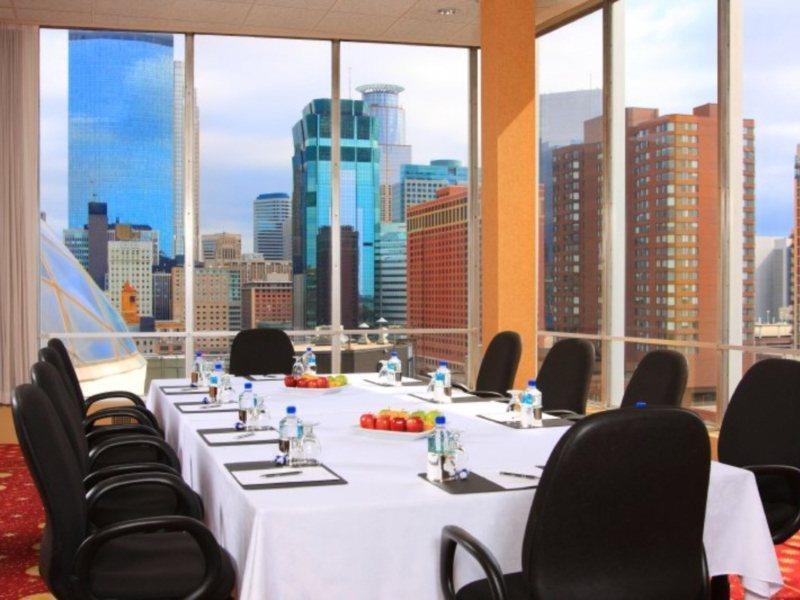 Sheraton Minneapolis Downtown Convention Center Esterno foto